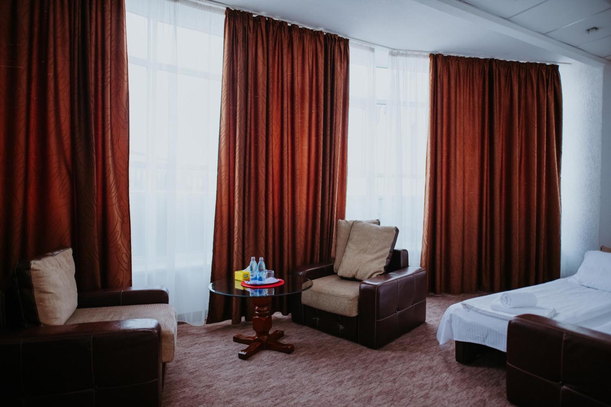 Select Hotel