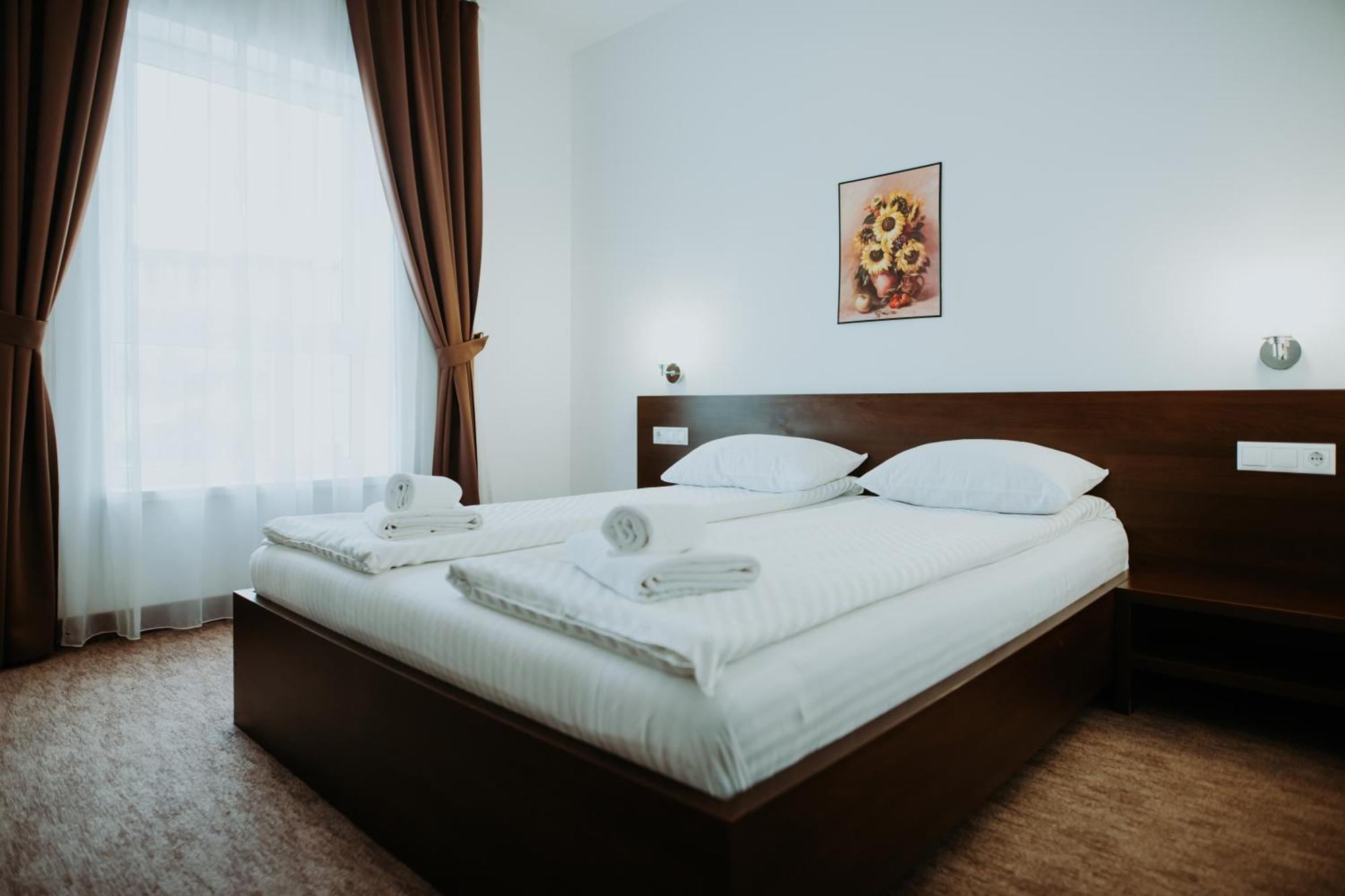 Select Hotel 3*